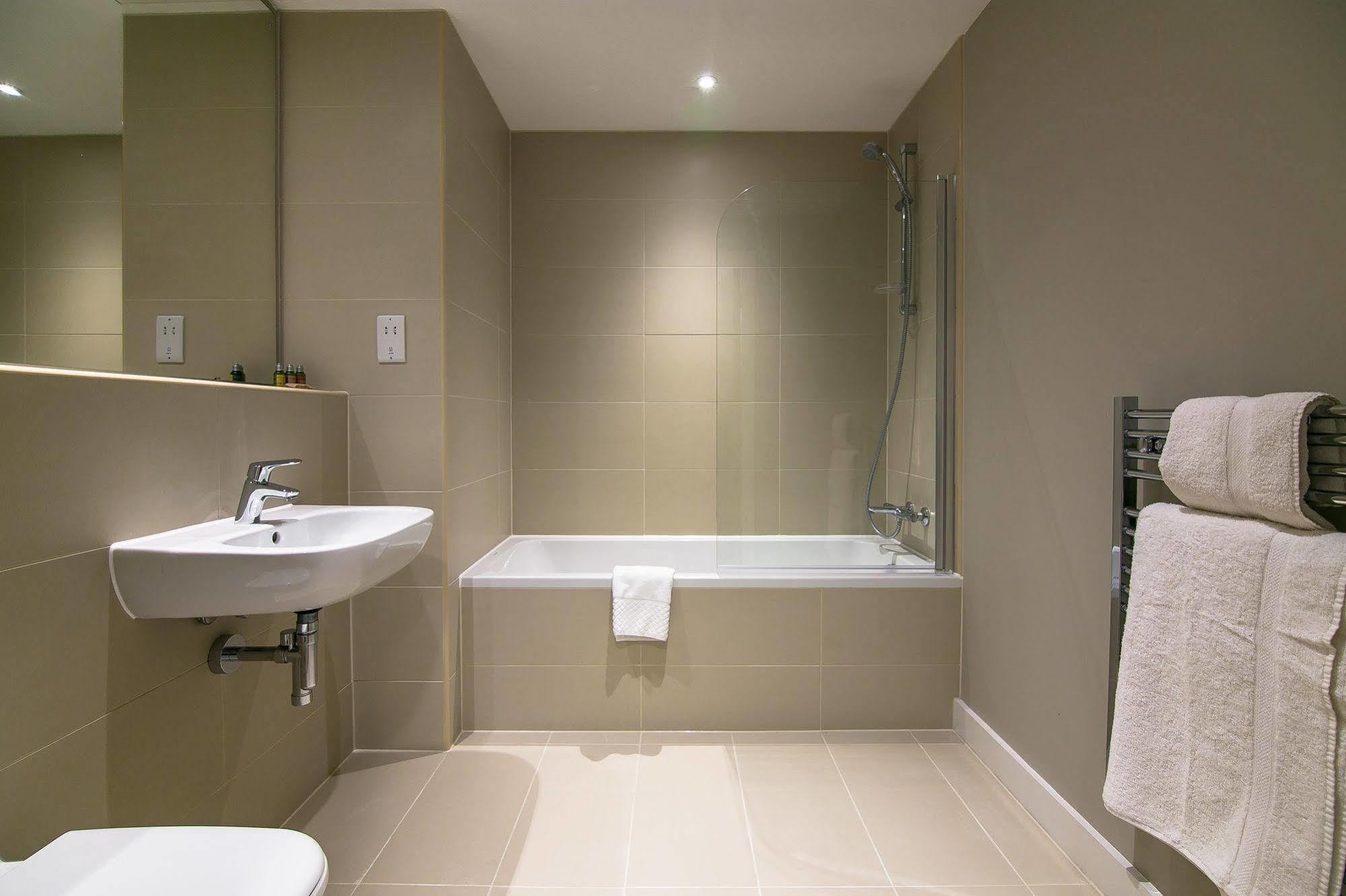 Cove Minshull Street Hotel