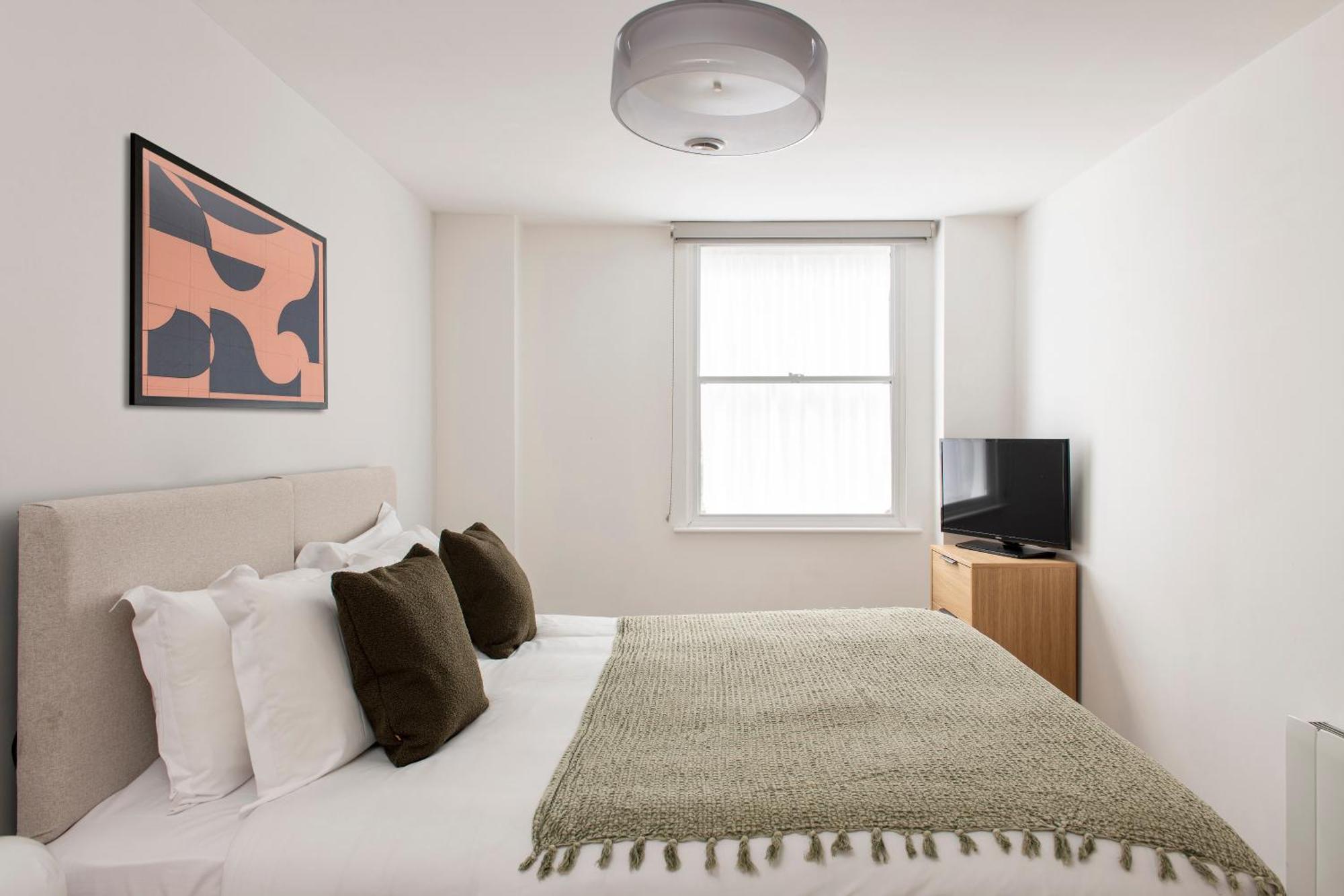 Отель Cove Minshull Street 4*